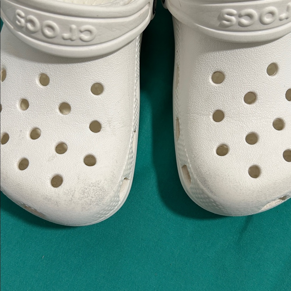 Kids White Clogs Sz: C9 - Picture 3 of 8